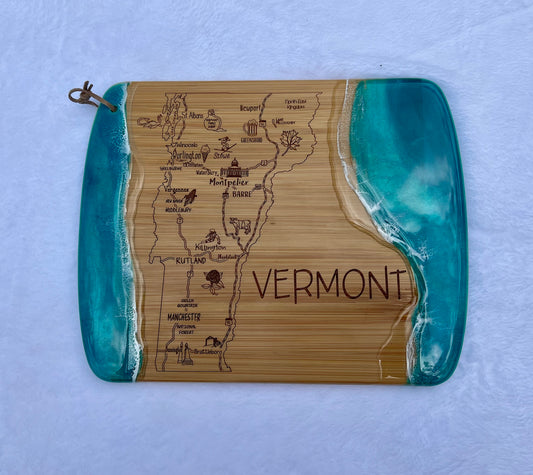 State of Vermont Engraved Map Charcuterie Board - Atlantic Color Scheme - Option 1