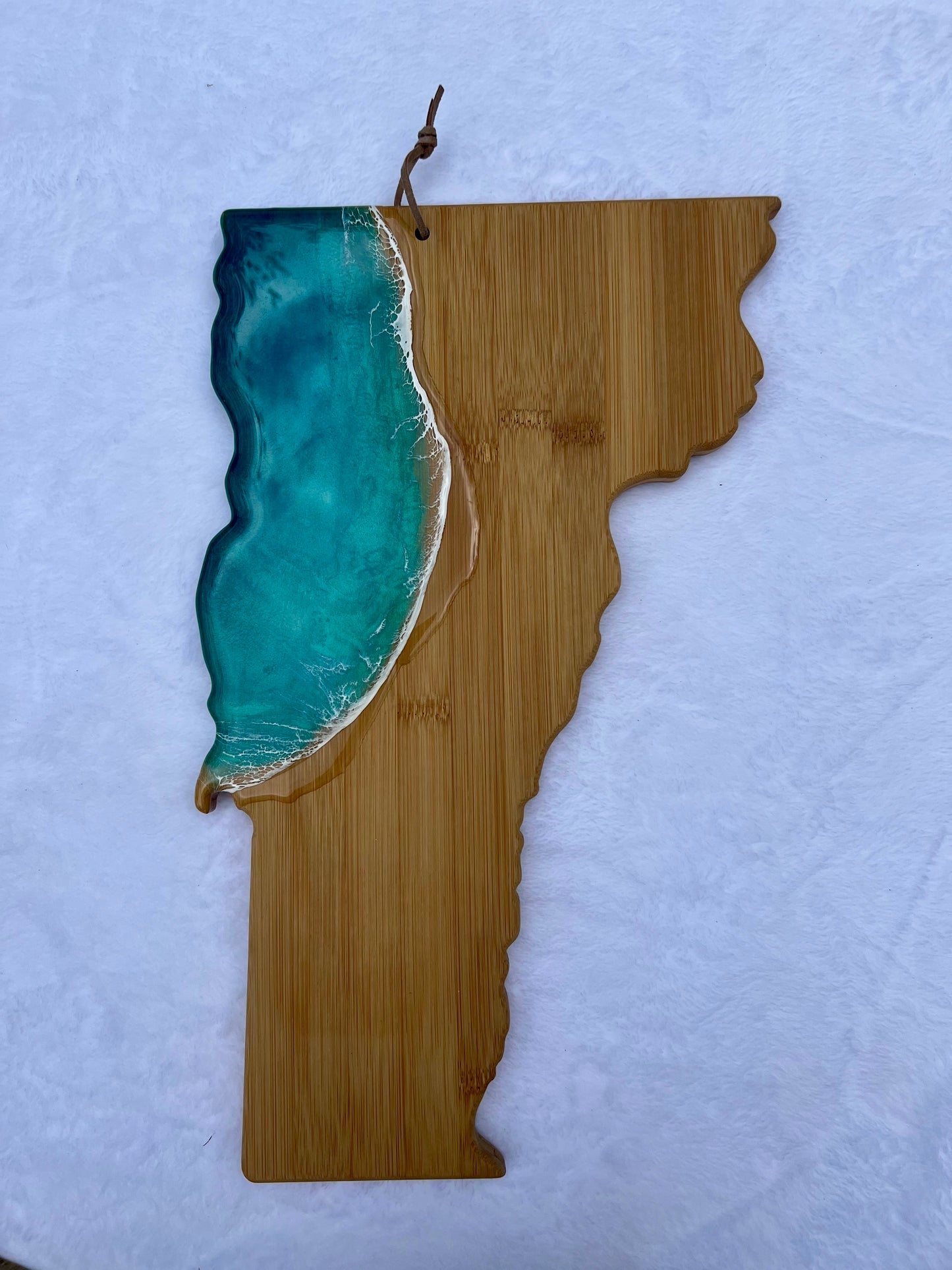 State of Vermont Shaped Charcuterie Board - Atlantic Color Scheme