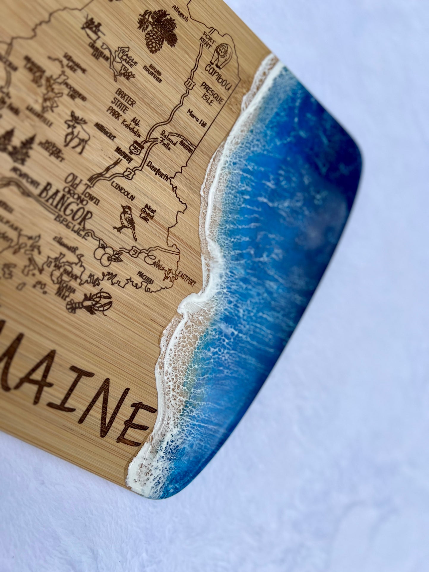 State of Maine Engraved Map Charcuterie Board-Nantucket Blues